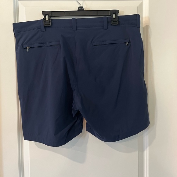 J. Crew Mens 7in Stretch Tech Shorts - Picture 2 of 3